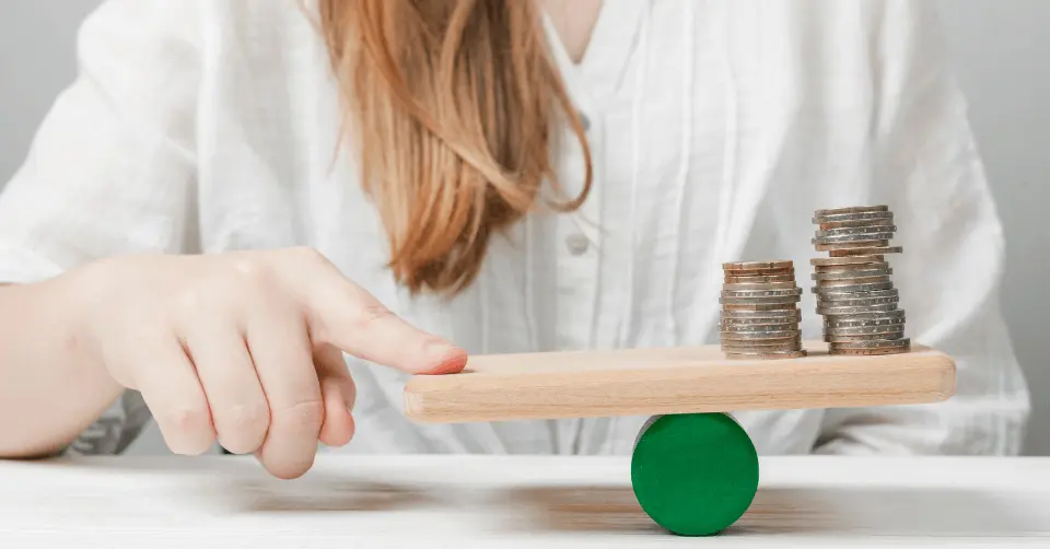 What is leverage in trading explained with examples
